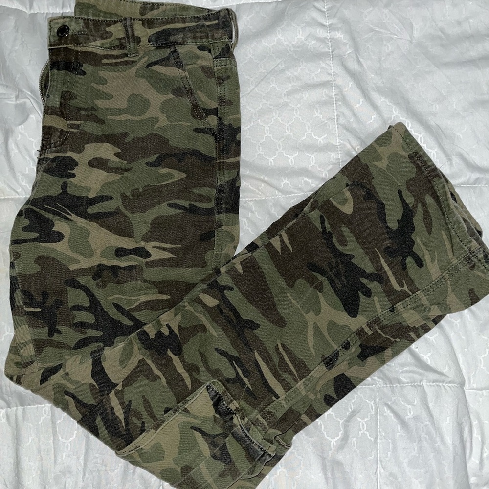camo cargo pants